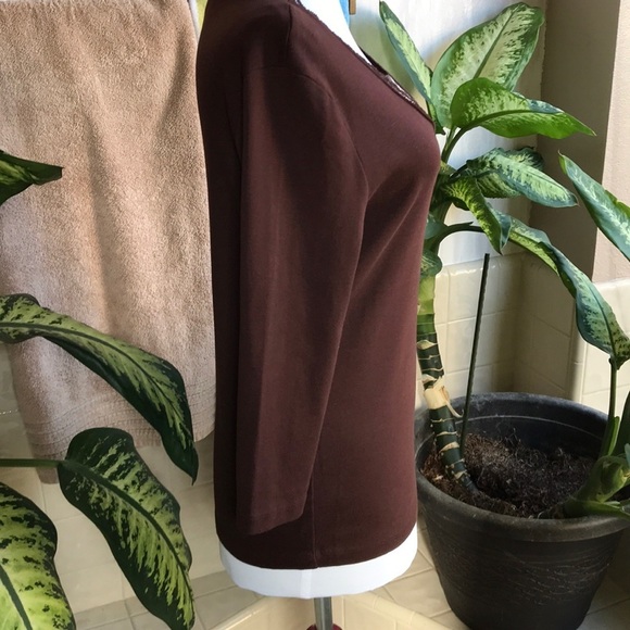Jones New York brown top with hint of lace - Picture 3 of 6